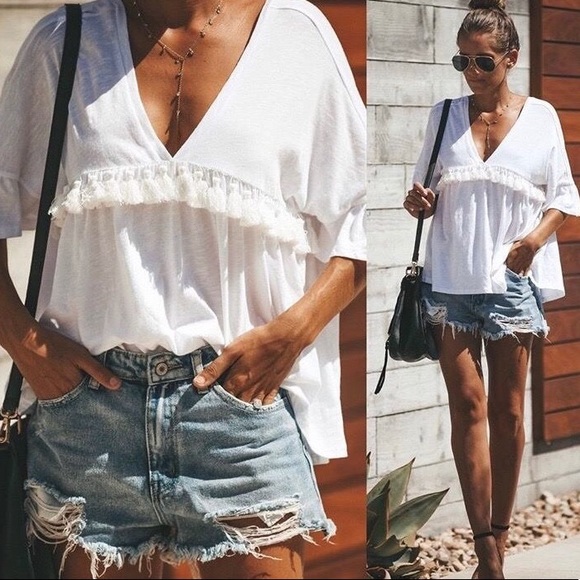 Vici Tops - White Tassel Top